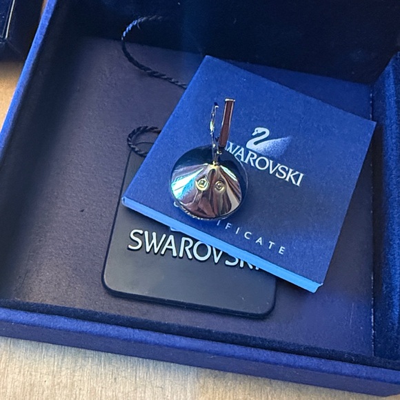 Swarovski Gold Earrings with Vibrant by Crystals - Picture 6 of 8